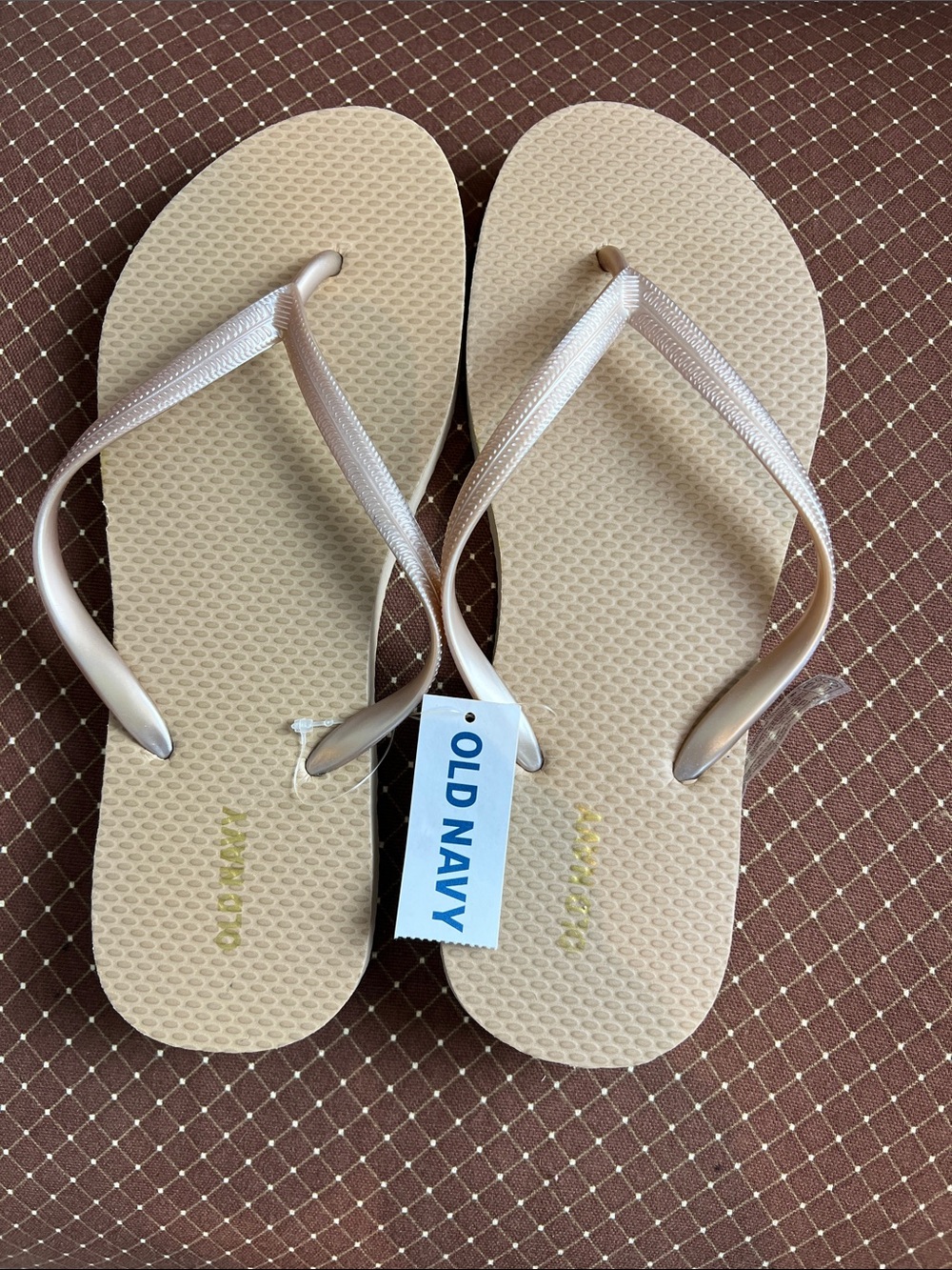 Old Navy Women's Light Beige Metallic Strap Flip Sandals